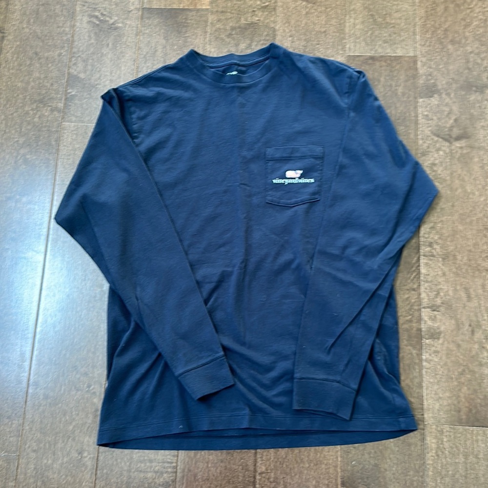 Vineyard Vines Navy tee shirt